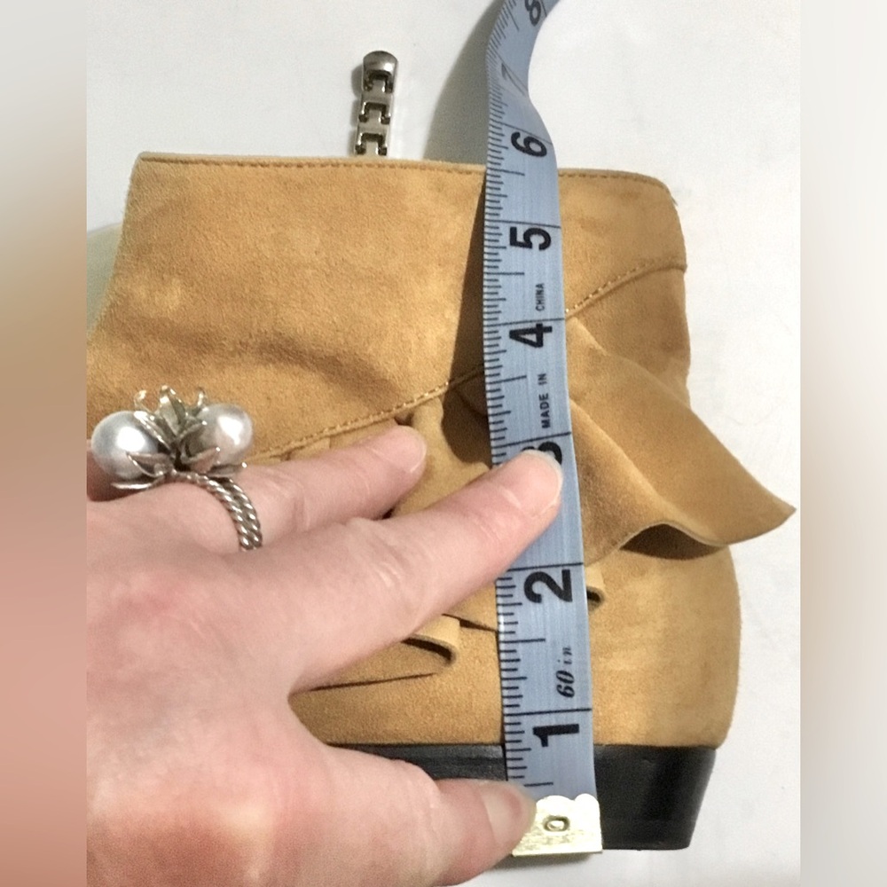 Unique Designer J.W. Anderson 🇮🇹 Ruffle Suede Ankle Booties - Picture 8 of 16